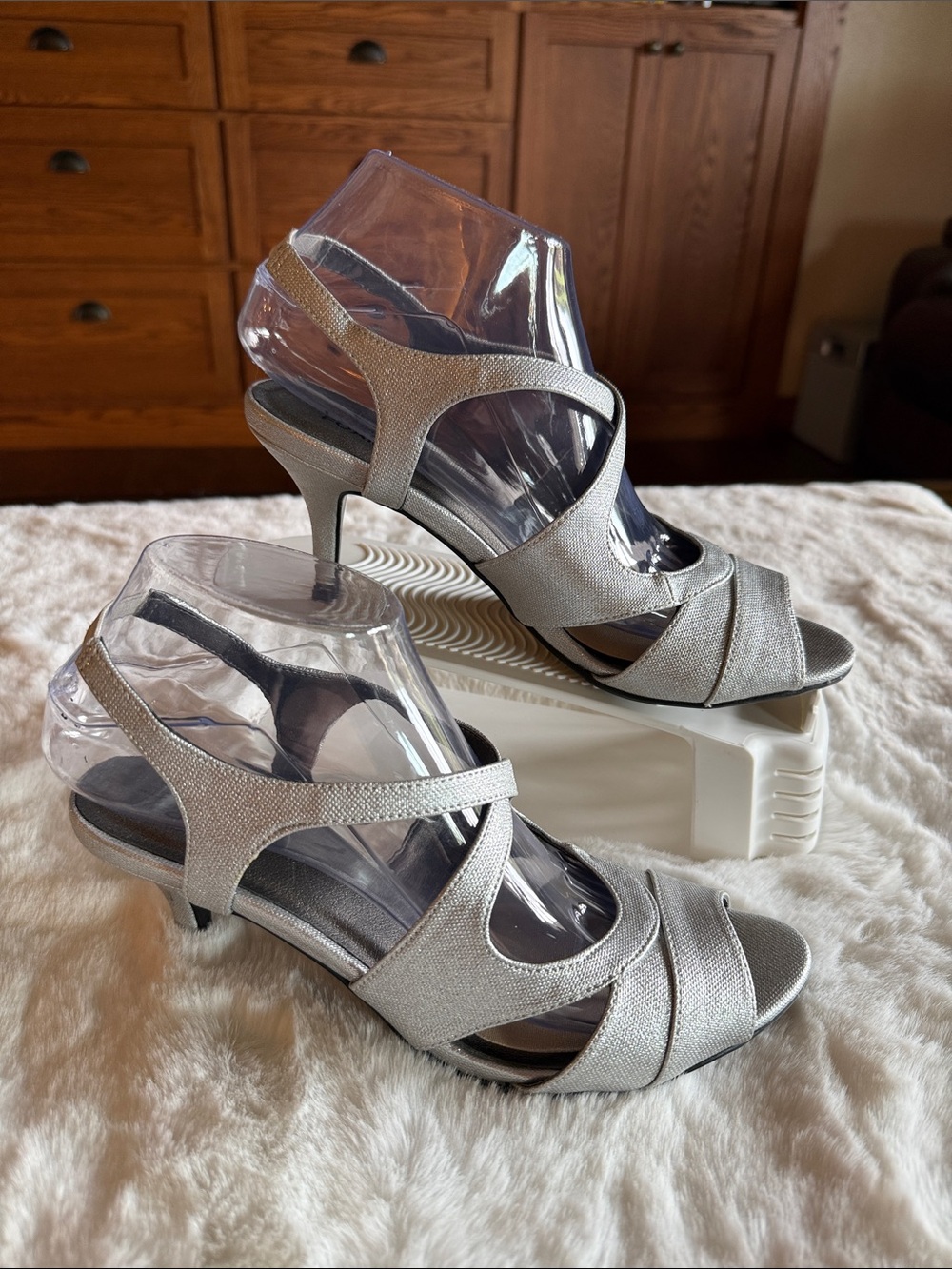 Life Stride Velocity Silver Women's Dress Sandals with Low Heel Size 8M